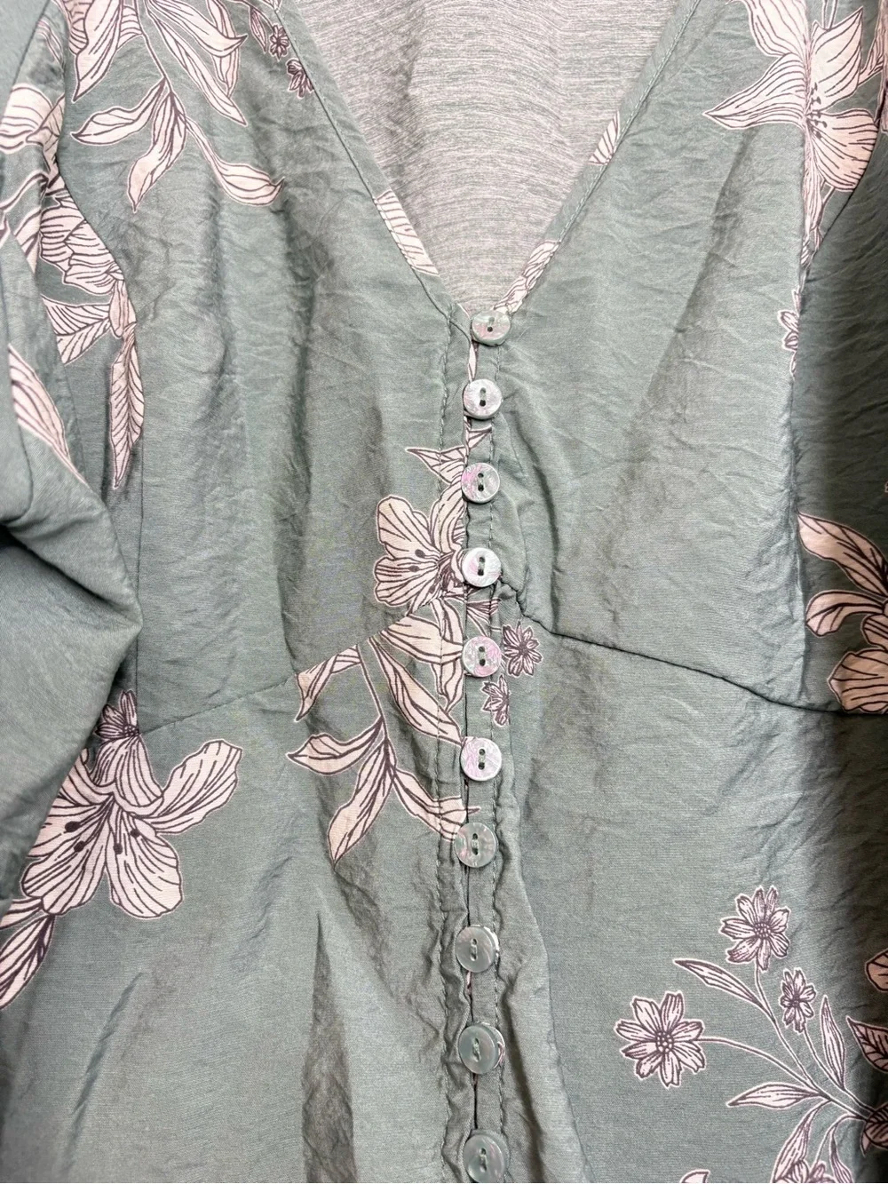 Torrid Top Womens 1X Popover V Neck Balloon Sleeve Floral Button Front Peplum